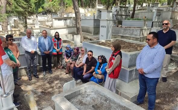 Şehit Tezgider kabri başında anıldı