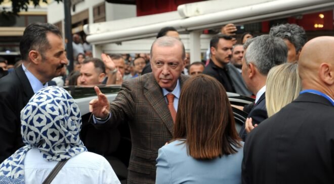Cumhurbaşkanı Erdoğan Saraçlar’a sürpriz ziyaret!