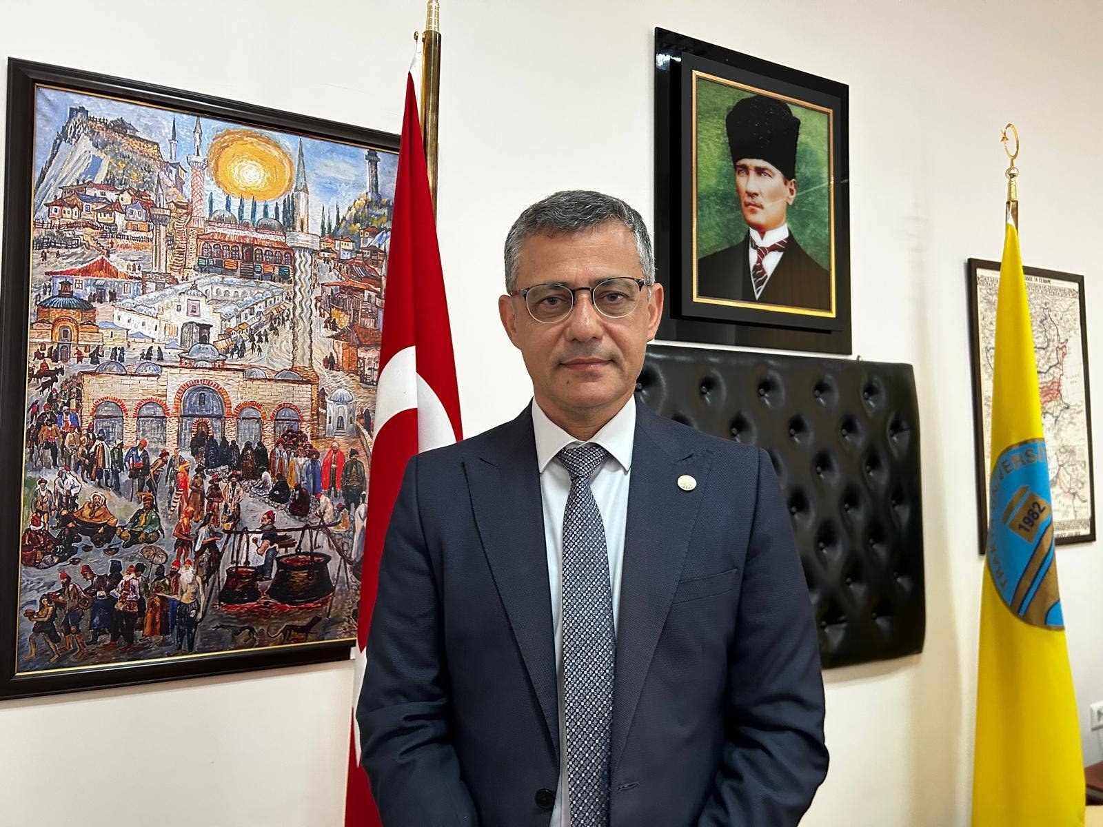 Geçerli görselin alternatif metni yok. Dosya adı: SABRI-CAN-SANNAV.jpg