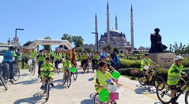 Yeşilay’dan geleneksel bisiklet turu