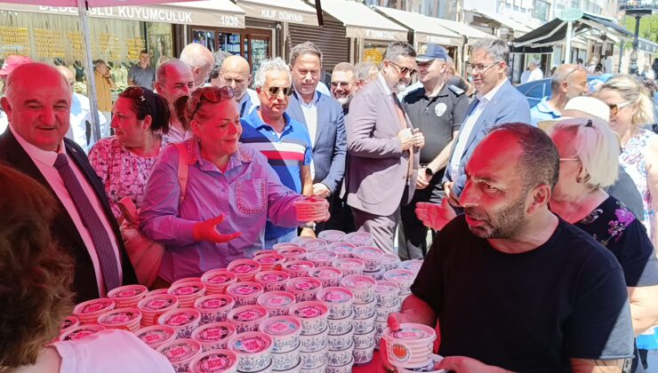 Sosyal Yardımlaşma’dan 1000 kişilik aşure!