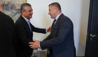 Özel’den Lalapaşalılara selam