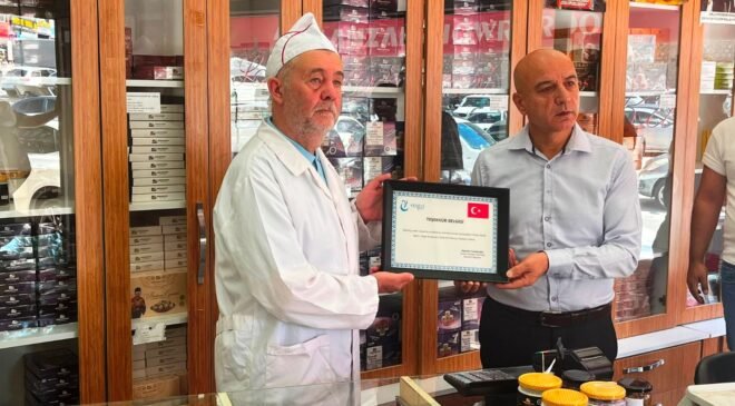 ‘Kurabiyeci Dede’ye teşekkür belgesi