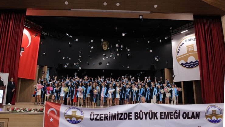TÜ’de son mezuniyet coşkusu