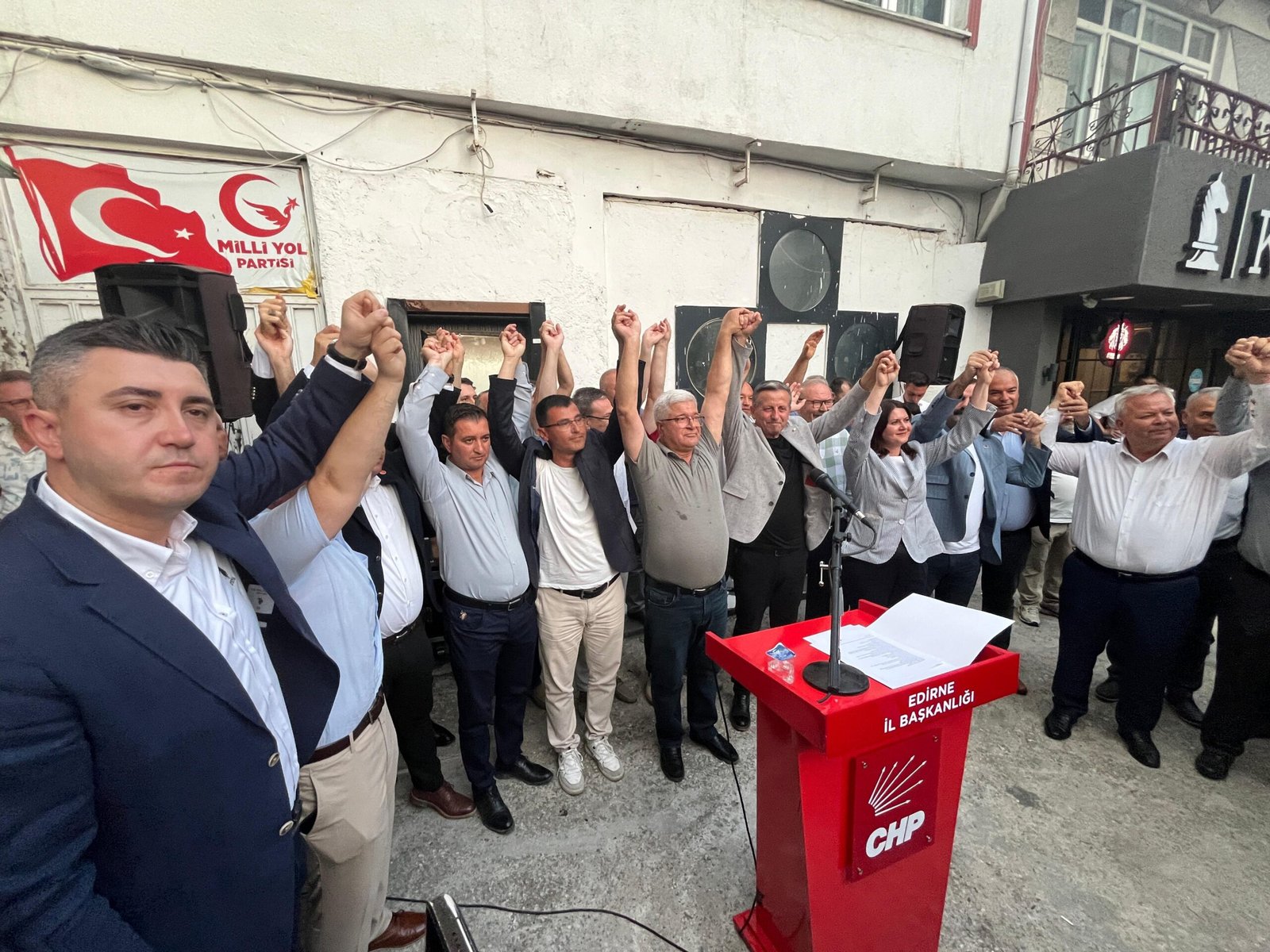 Geçerli görselin alternatif metni yok. Dosya adı: CHP4-scaled.jpg