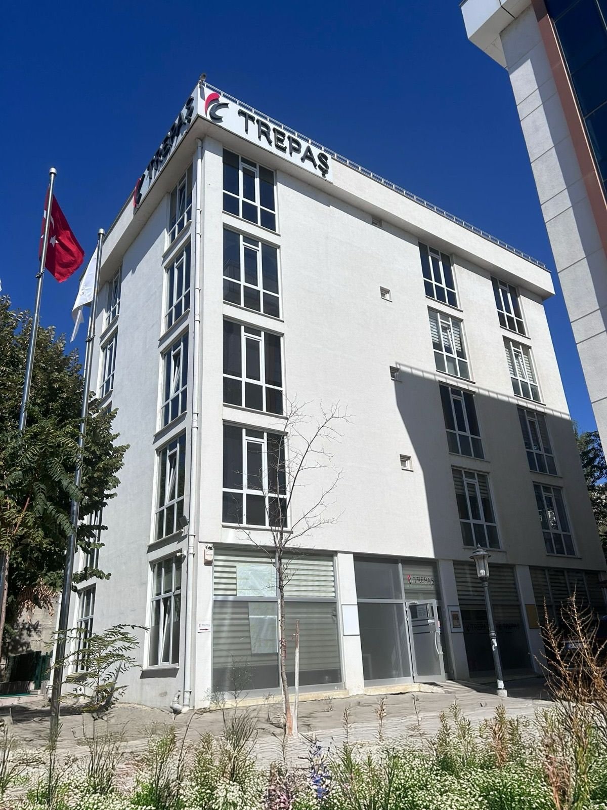 Geçerli görselin alternatif metni yok. Dosya adı: FOTO1_.jpeg
