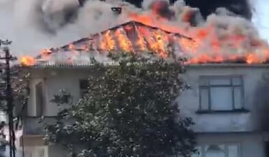 Anız yangınında çiftlik evi yandı!