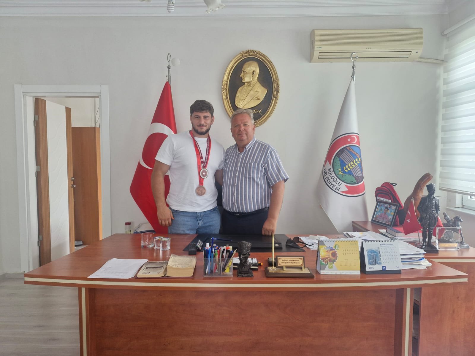 Geçerli görselin alternatif metni yok. Dosya adı: Tugberk-Koc-ormankiran-ziyaret-4.jpeg