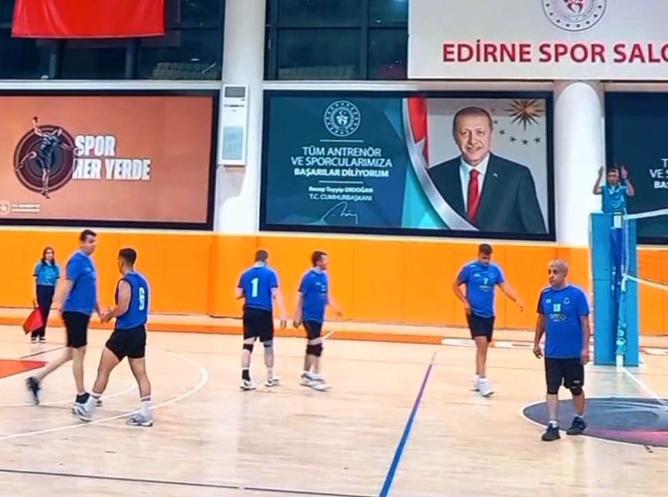 Geçerli görselin alternatif metni yok. Dosya adı: VOLEYBOL-8.jpg