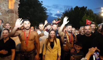 Başpehlivandan geleneksel ‘hamam’ yürüyüşü!