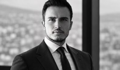 12. YARGI PAKETİ KİMLERİ ETKİLEYECEK? AVUKAT ENES SENCER ANLATTI
