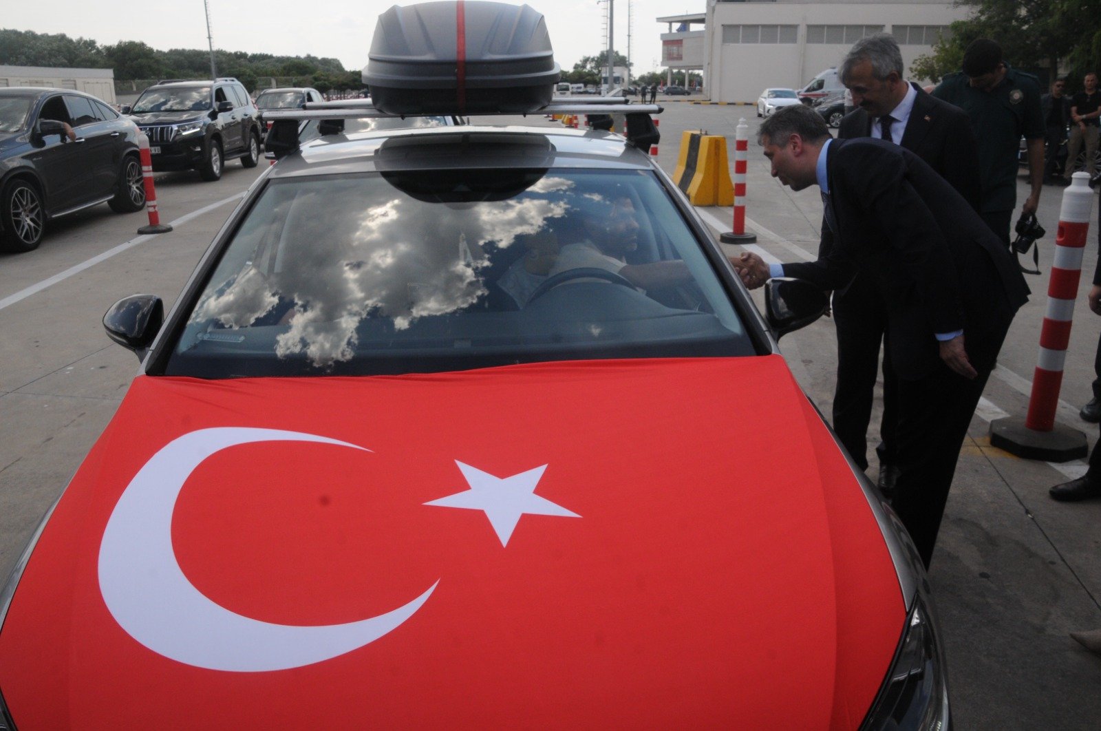 Geçerli görselin alternatif metni yok. Dosya adı: akp-kapikule-14.jpeg