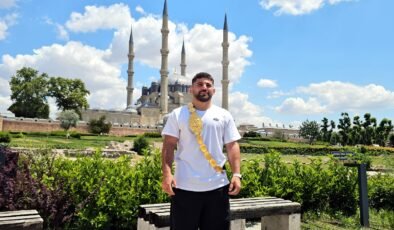 ‘Çocukluk hayalimi gerçekleştirdim’