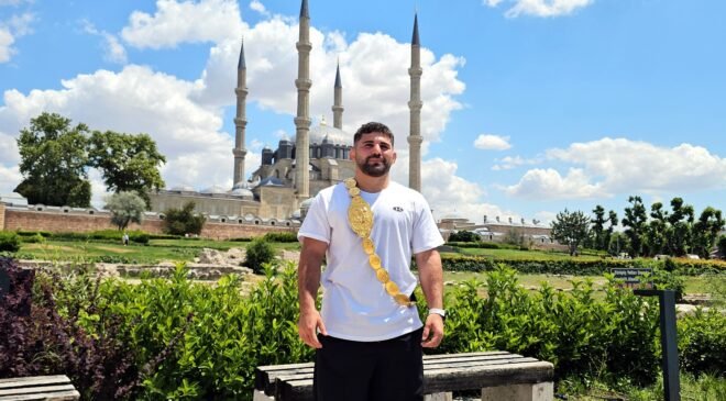 ‘Çocukluk hayalimi gerçekleştirdim’