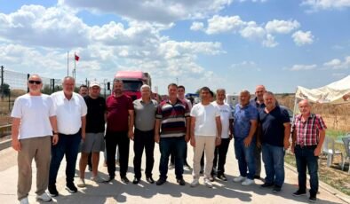 ‘Çiftçi ürettiğinden kazanamıyor’