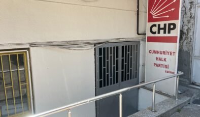 CHP’de kapılar hala kilitli!