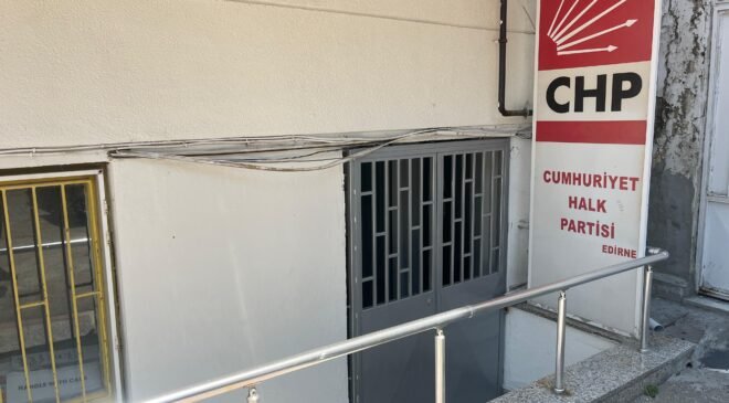 CHP’de kapılar hala kilitli!