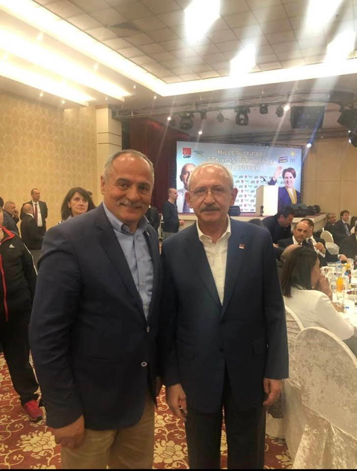 Geçerli görselin alternatif metni yok. Dosya adı: ekrem.jpg