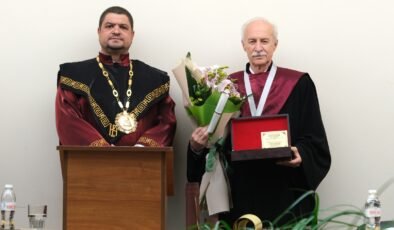 Hatipler’e komşudan ikinci onur