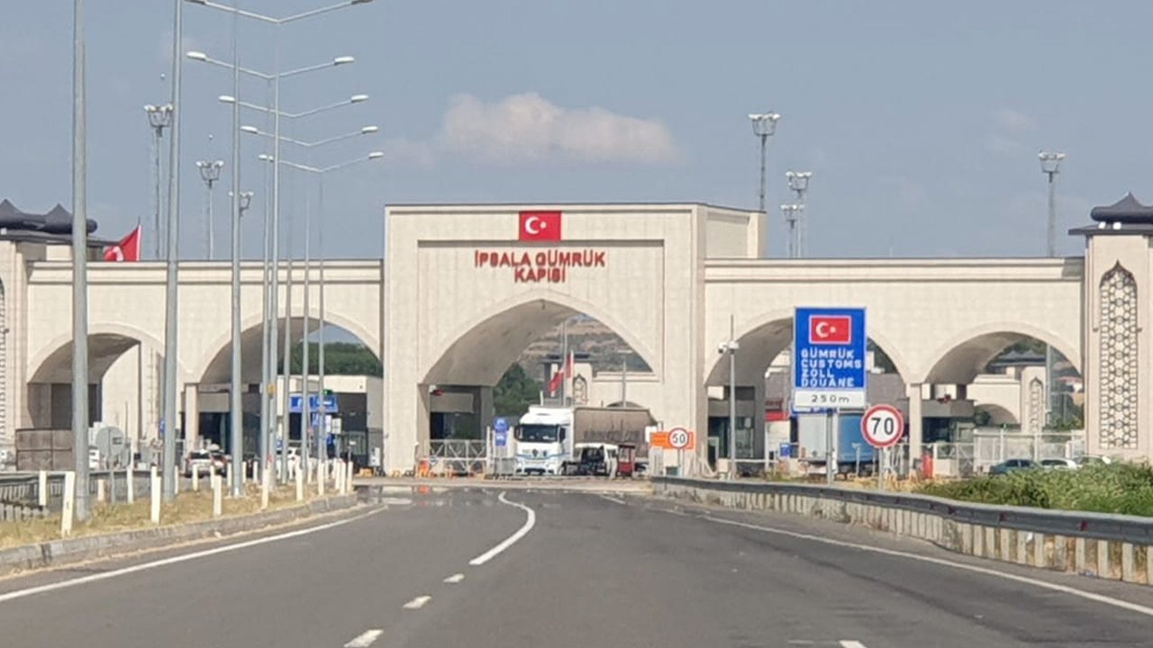 Geçerli görselin alternatif metni yok. Dosya adı: ipsala-sinir-kapisi-gecici-olarak-kapanmistir-12.jpg