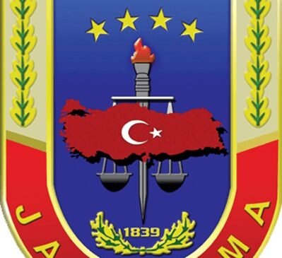 Şarampole düşen araçta 1 organizatör ve 1 kaçak göçmen