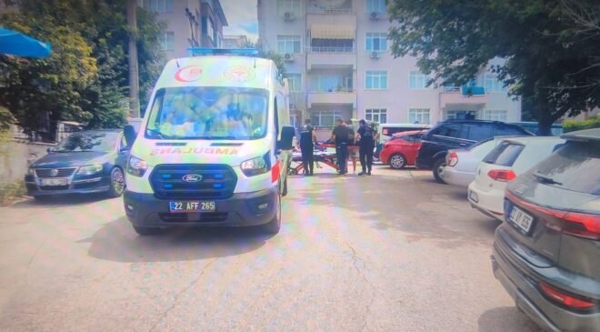 Otomobilin çarptığı kadın yaşamını yitirdi