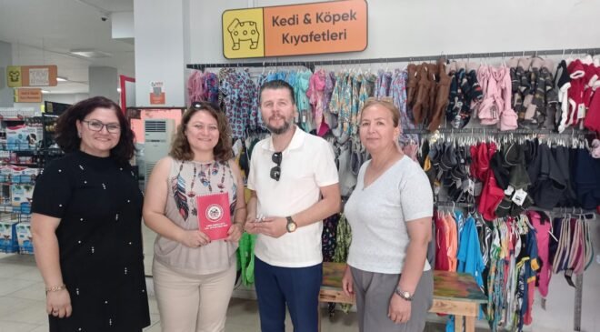 Mano esnafın yanında
