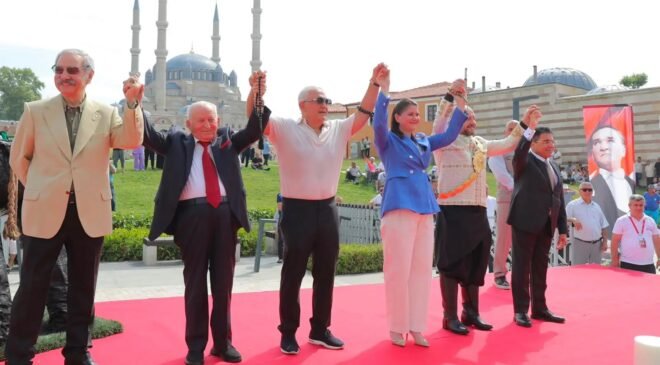 Ağa’ya görkemli karşılama