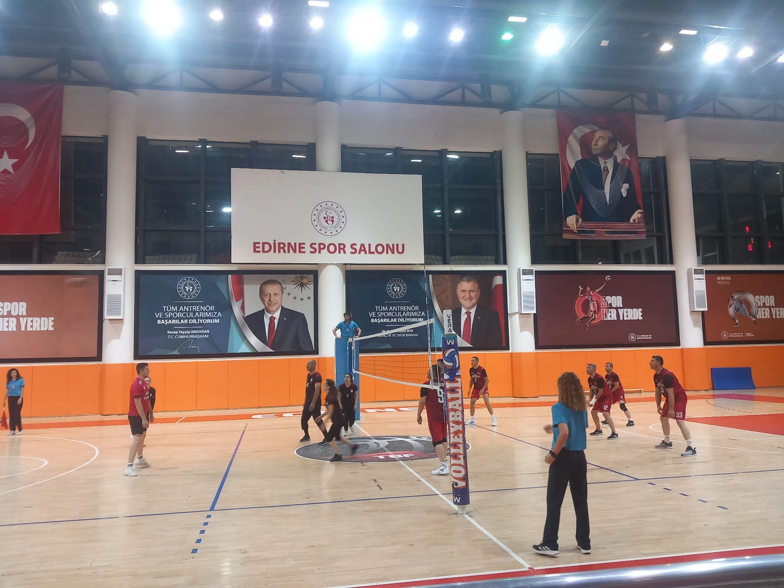 Geçerli görselin alternatif metni yok. Dosya adı: voleybol-3.jpg
