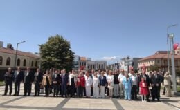 CHP’den anıtta tören