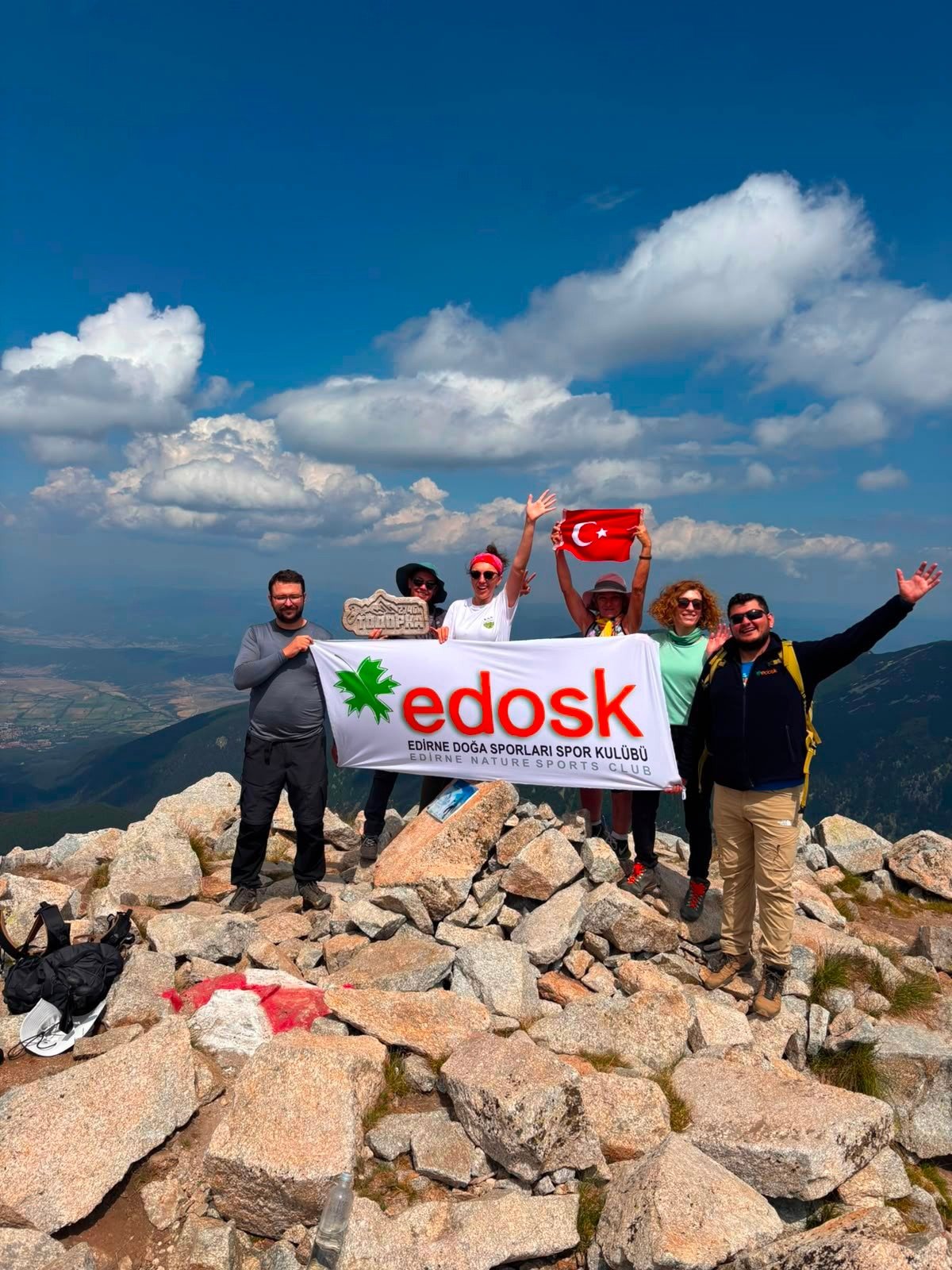 Geçerli görselin alternatif metni yok. Dosya adı: edosk1.jpg