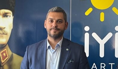 İYİ Parti’den MEB’e önlük tepkisi!