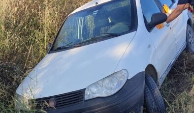 Kaza yapan otomobili bırakıp gitti