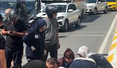 Motosiklet minibüsle çarpıştı