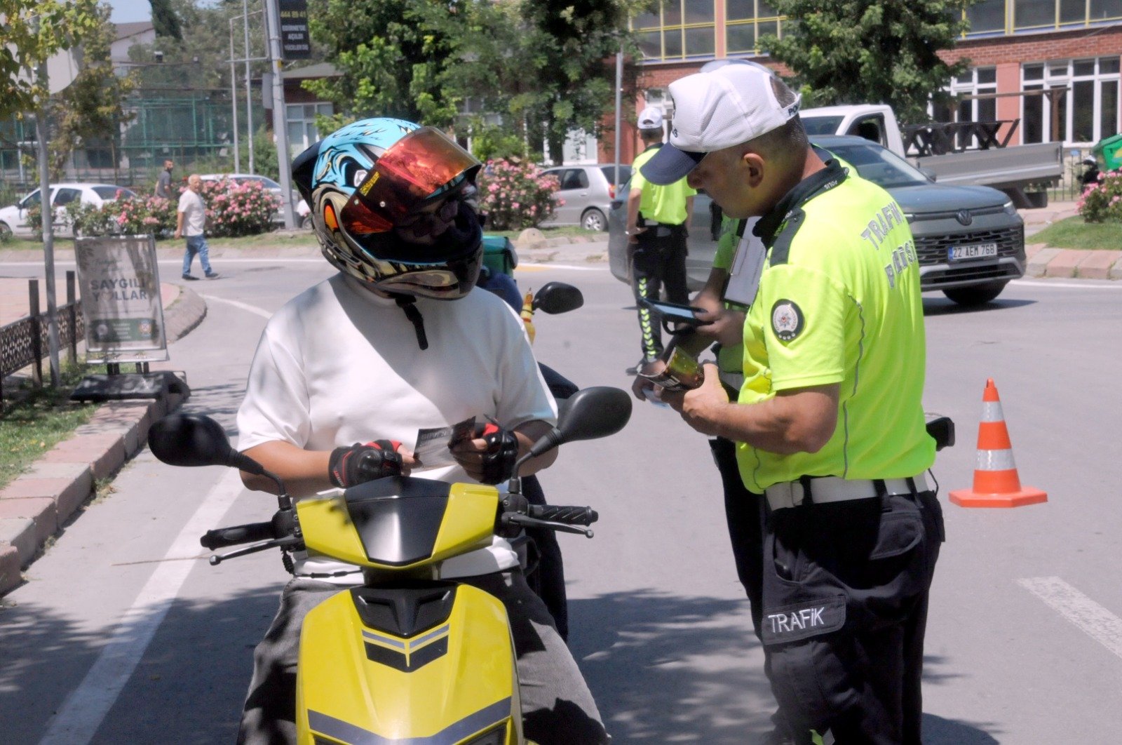 Geçerli görselin alternatif metni yok. Dosya adı: motor.jpeg