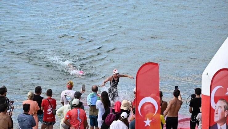 Kulaçlar 30 Ağustos için