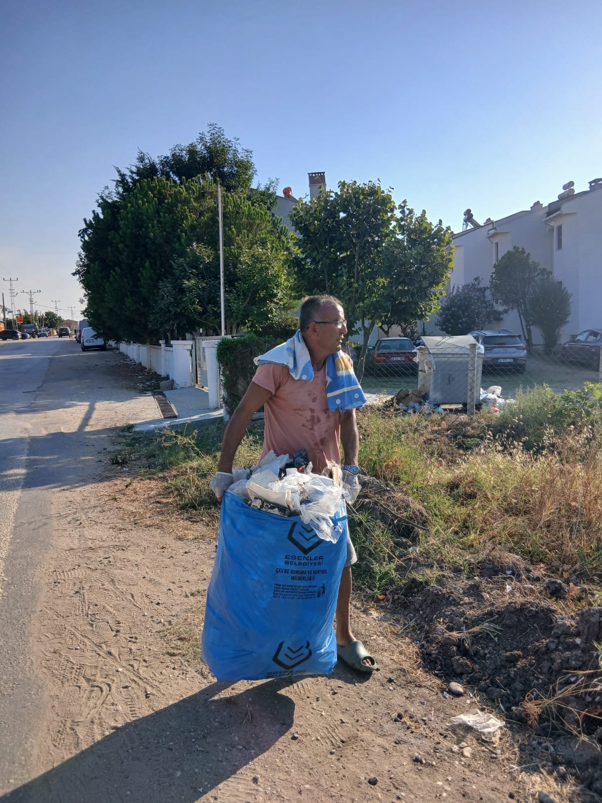 Geçerli görselin alternatif metni yok. Dosya adı: sultanice-cop.jpg