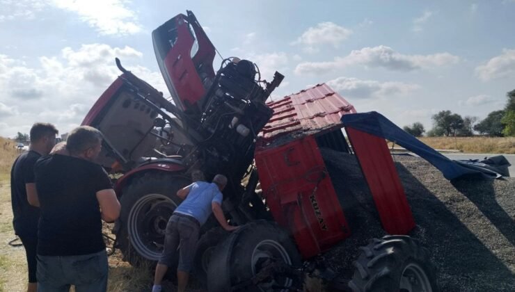 Ayçiçeği yüklü traktör devrildi; 1’i ağır 2 yaralı!