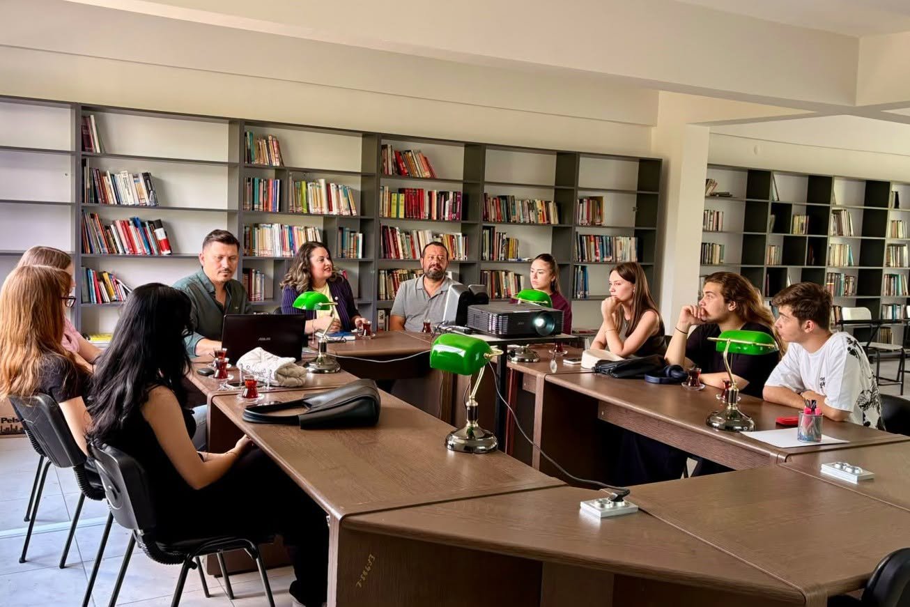 Geçerli görselin alternatif metni yok. Dosya adı: tu-tnitim2.jpg