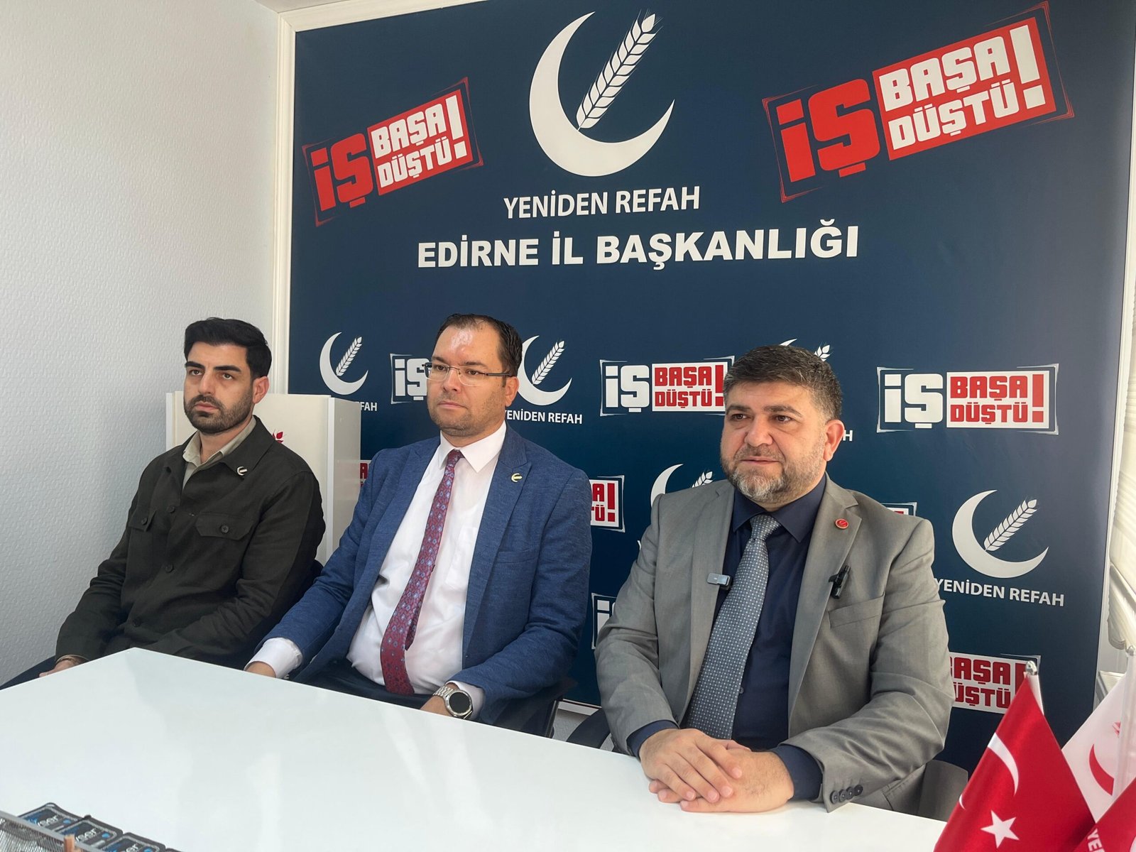 Geçerli görselin alternatif metni yok. Dosya adı: yeniden-refah-4-scaled.jpeg