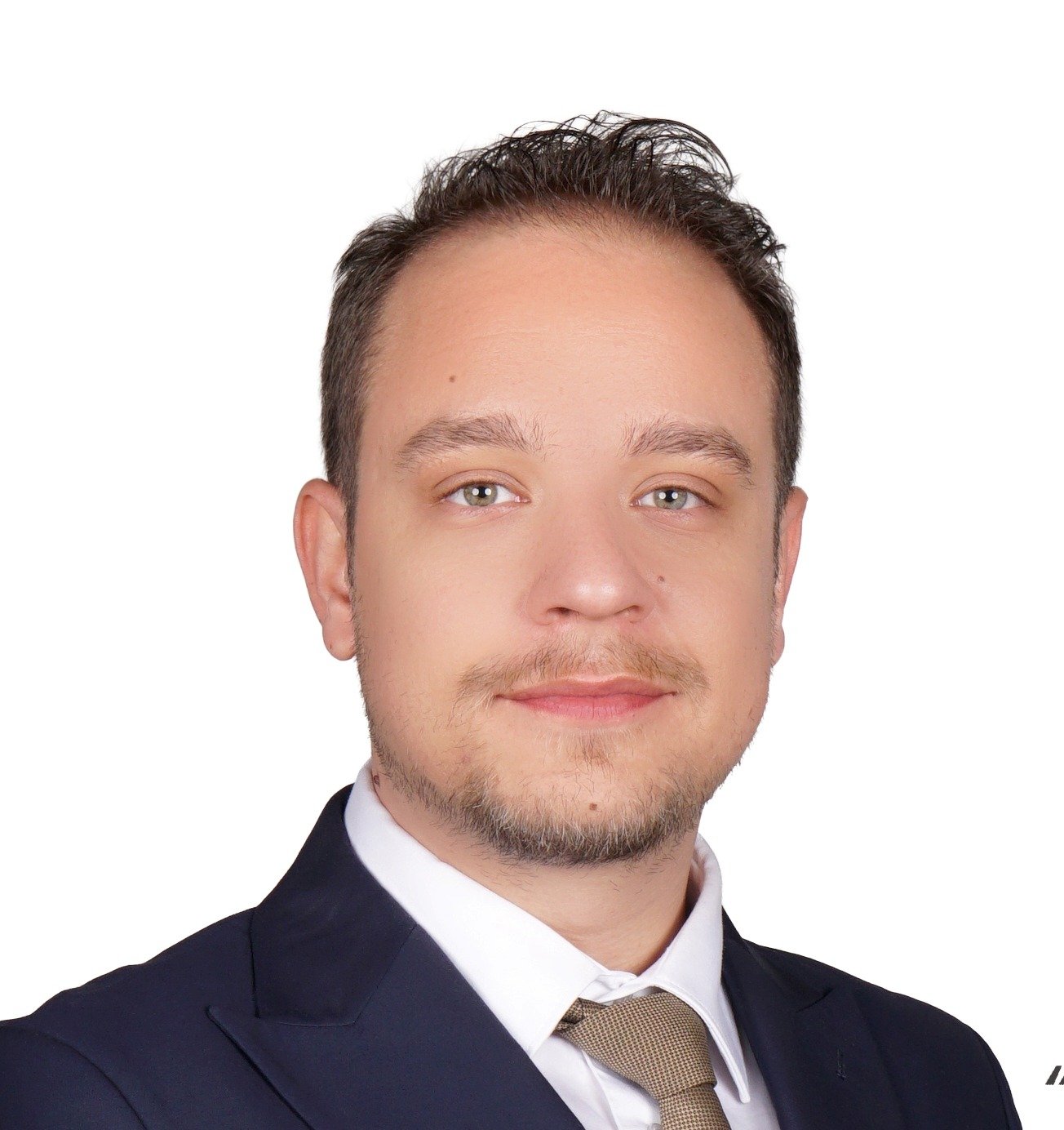 Geçerli görselin alternatif metni yok. Dosya adı: zafer.jpg