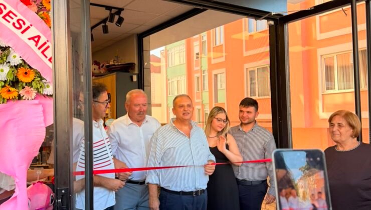 Penova Kırtasiye kapılarını açtı
