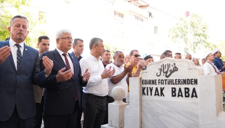 Özel’den cenazeye ‘vefa’