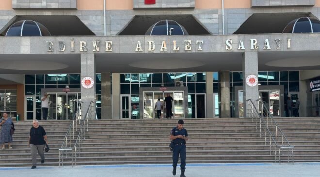 Meclis üyesine ‘rüşvet’ suçlamasıyla gözaltı!