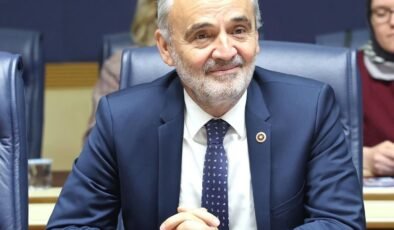Batı Türkleri Akalın’ın gündeminde