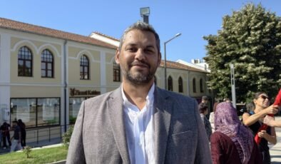 ‘Çobanla ağlayıp, kurtla aynı sofraya oturmadık’