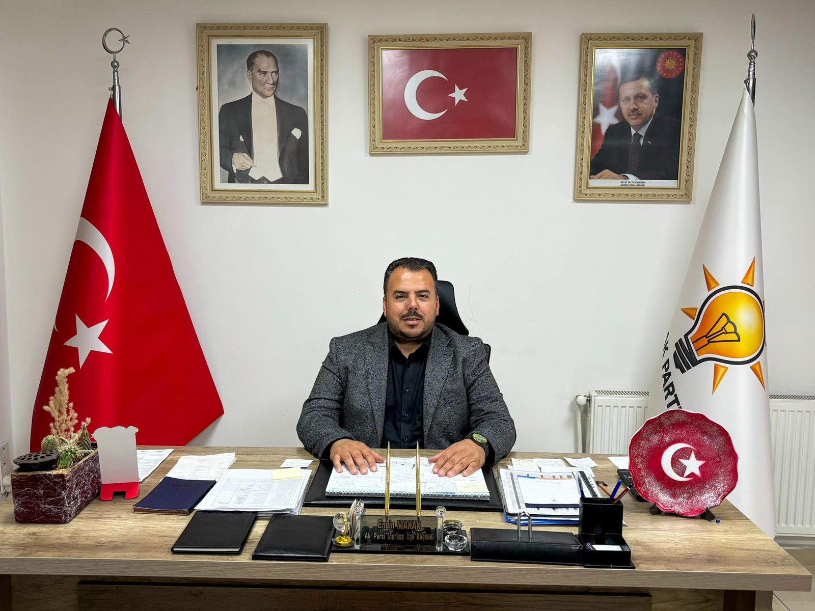 Geçerli görselin alternatif metni yok. Dosya adı: engin-makak.jpg