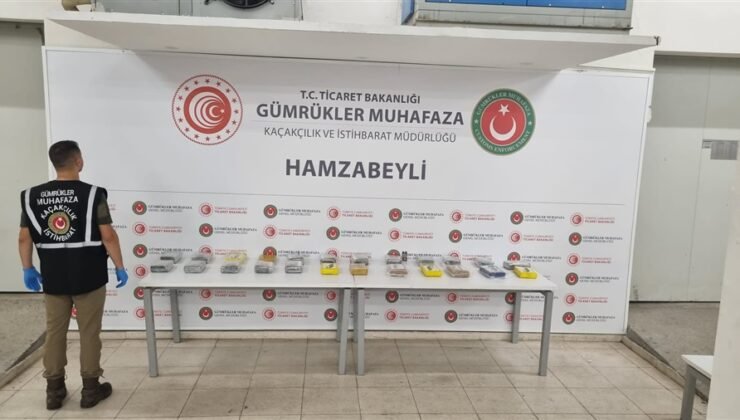 Zehir tacirleri Beta, Axel ve Anti’ye takıldı