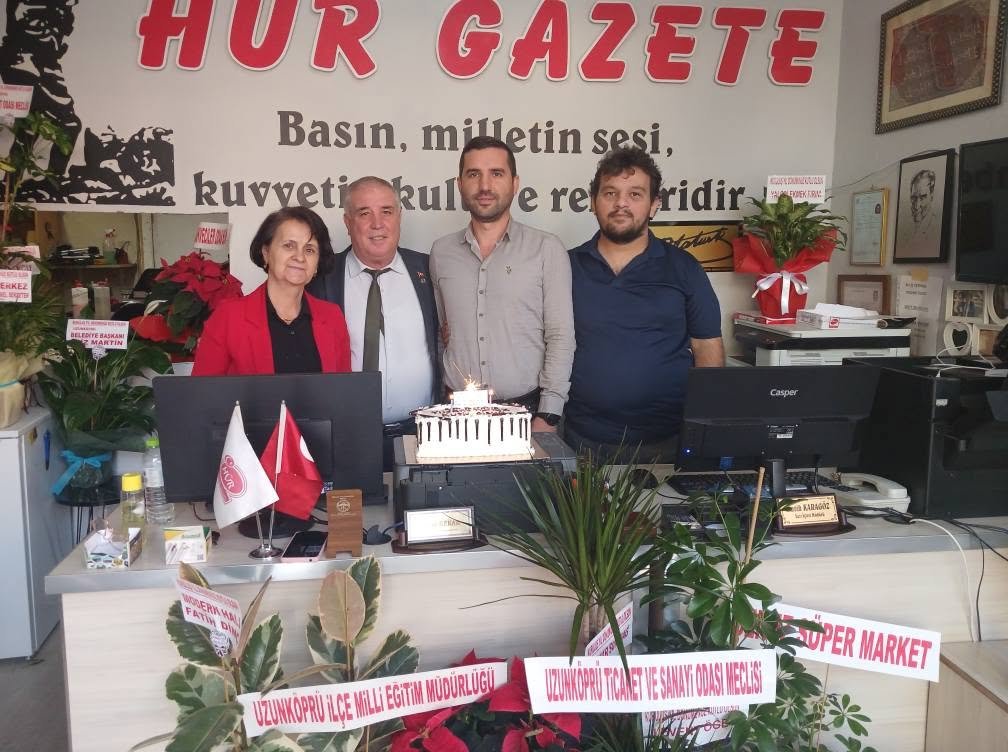 Geçerli görselin alternatif metni yok. Dosya adı: hur-gazete1.jpg