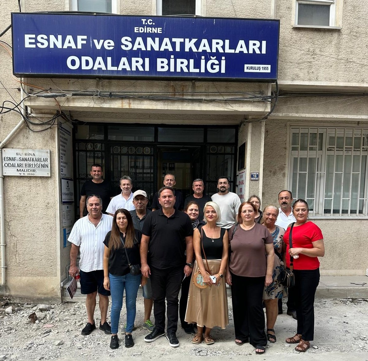 Geçerli görselin alternatif metni yok. Dosya adı: kantinciler.jpg